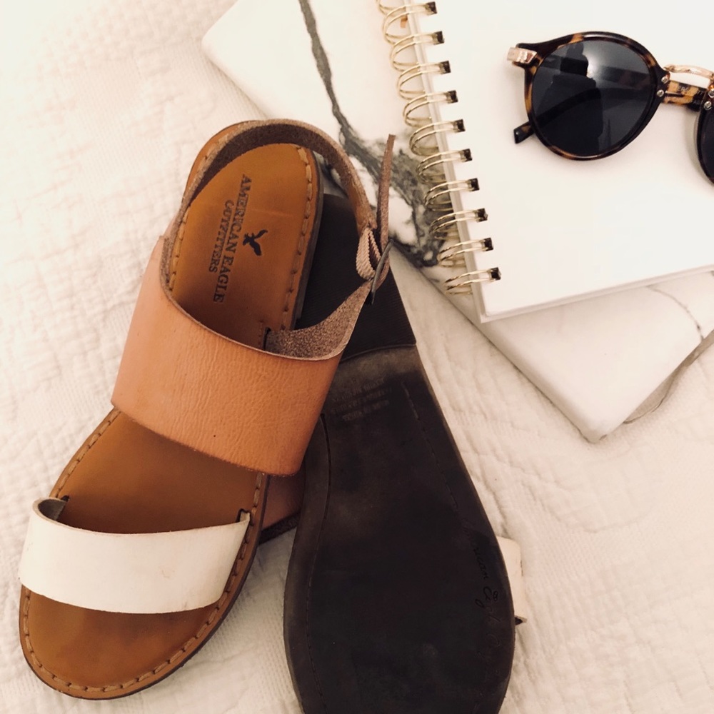 Two toned American Eagle sandals
